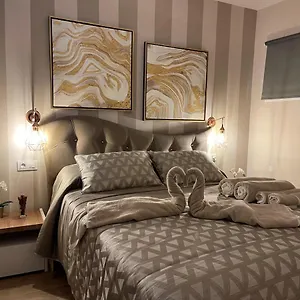 Luxury Fronte Piscina Mareverde A&v Apartment
