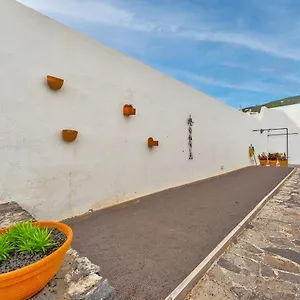 Charming With Private And Heated Pool Villa